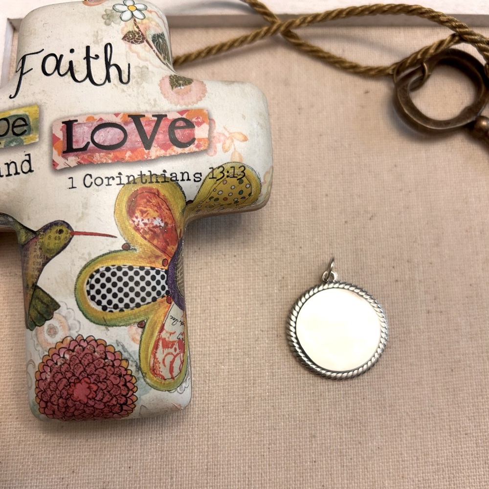 Retired James Avery engravable disc pendant